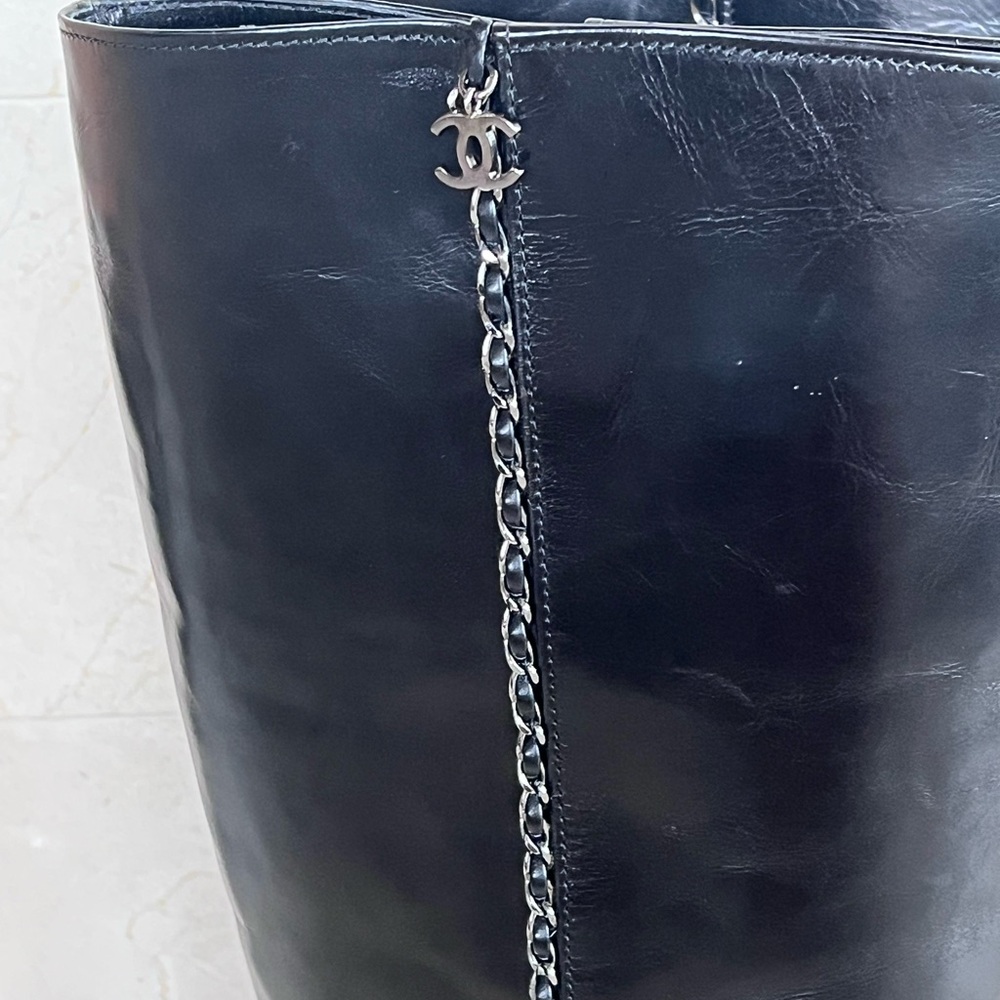 Chanel Black Leather Knee-High Boots with Chain Detail - Picture 6 of 16